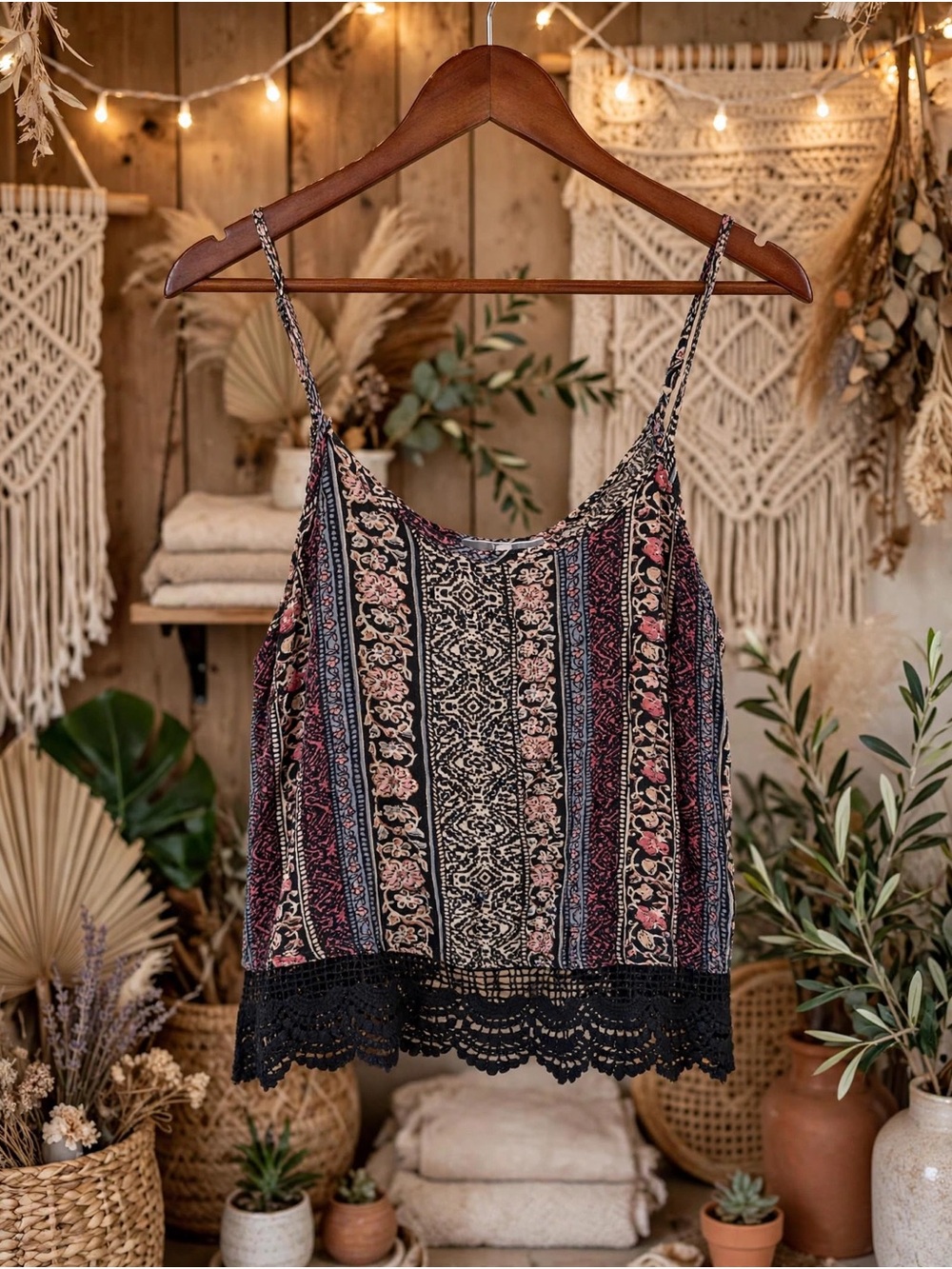 Natural life Bohemian Floral Lace-Trim Cami Tank Top - Black & Multi size large